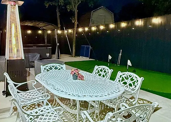 Vakantiehuis Sleeps 20 In Worth Stockyards With Hottub & Minigolf *