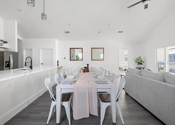 Vakantiehuis Sleeps 20 In Worth Stockyards With Hottub & Minigolf