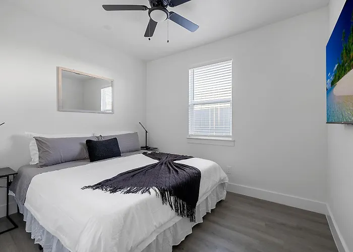 Vakantiehuis Sleeps 20 In Worth Stockyards With Hottub & Minigolf Fort Worth