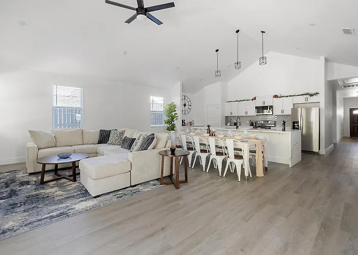 Vakantiehuis Sleeps 20 In Worth Stockyards With Hottub & Minigolf *