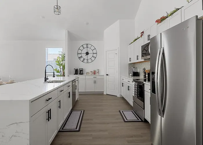 Vakantiehuis Sleeps 20 In Worth Stockyards With Hottub & Minigolf *