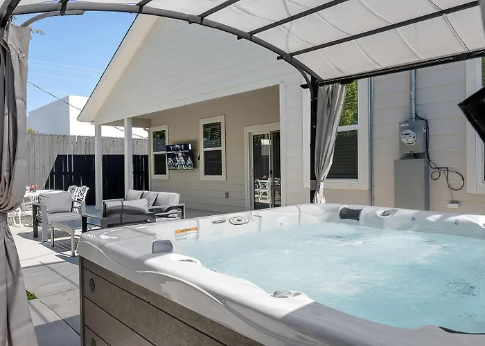 Vakantiehuis Sleeps 20 In Worth Stockyards With Hottub & Minigolf *