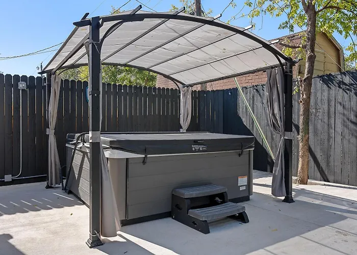 Vakantiehuis Sleeps 20 In Worth Stockyards With Hottub & Minigolf *